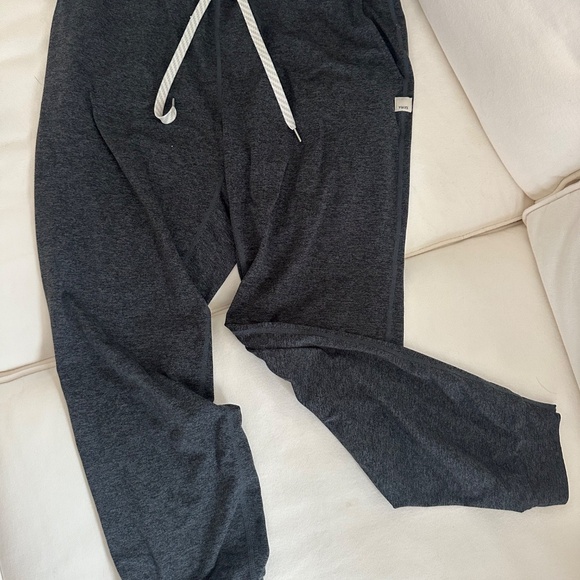 Vuori Performance Joggers - Picture 6 of 7